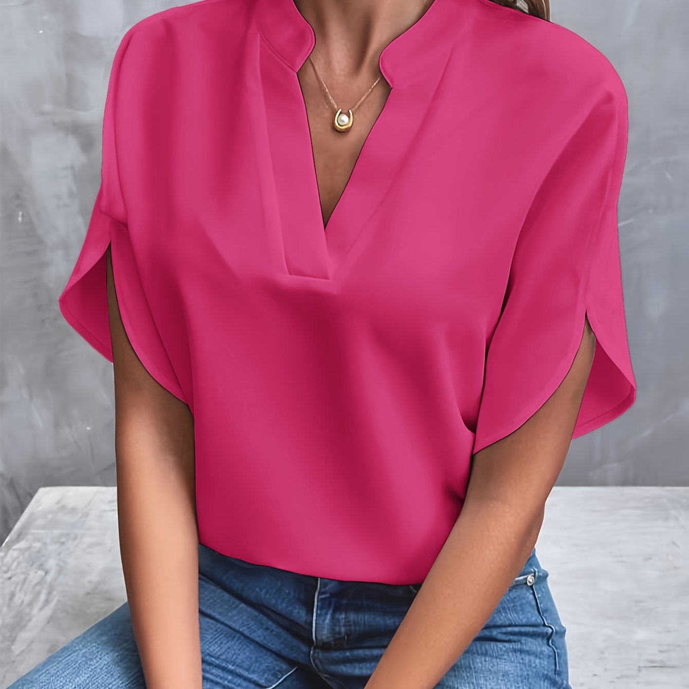 Vivienne - Elegant Light Blouse